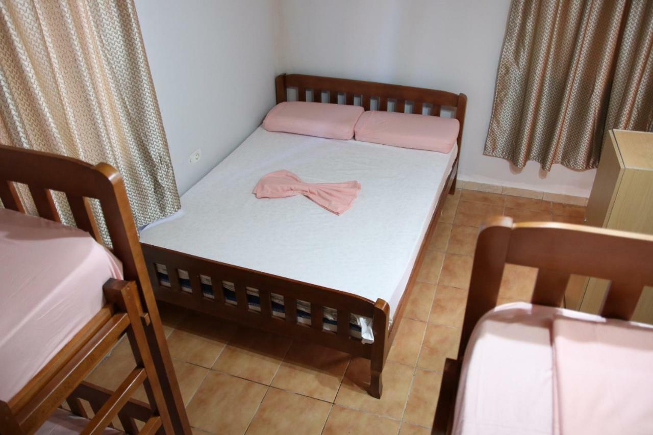 Eden Hostel Tirana Exteriör bild